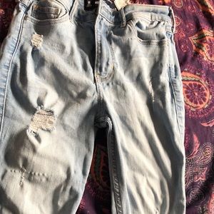 HOLLISTER HIGH WAISTED JEANS